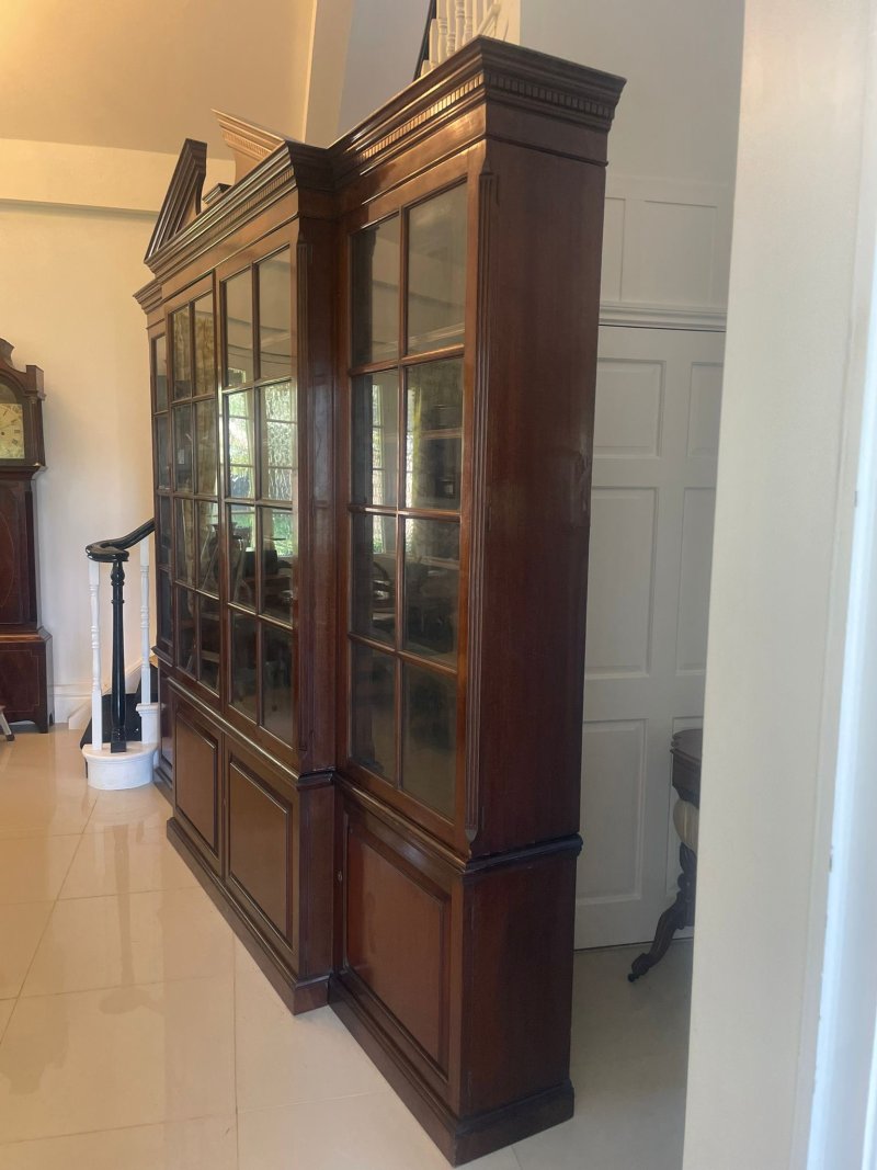 Large Antique Victorian Superb Quality Mahogany Breakfront Bookcase - Image 2